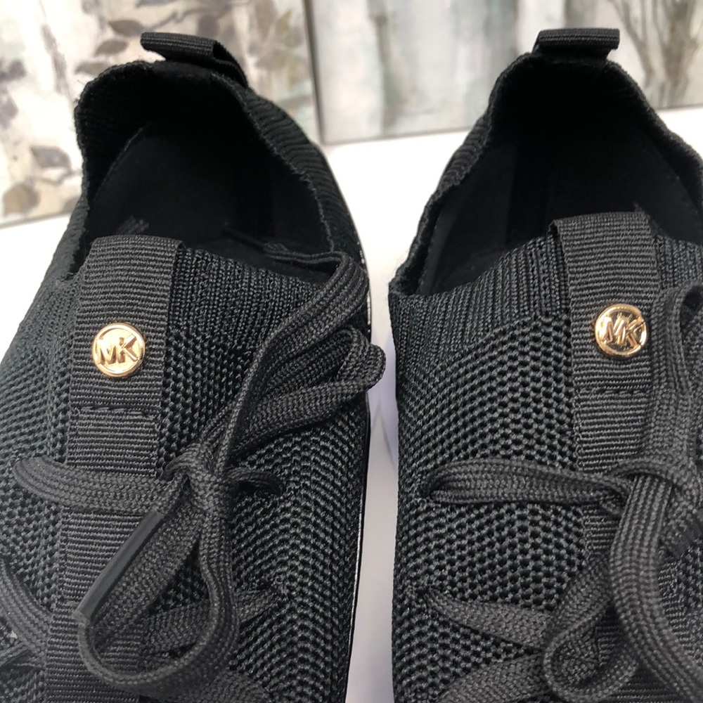 NWT Michael Kors women’s sneakers - Picture 10 of 12